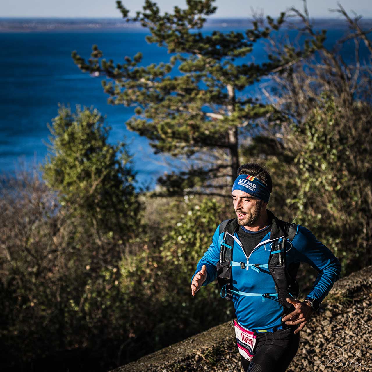Runner alla Corsa della Bora 2027, Trieste Ultra Trail (ph. IoSonoFVG)