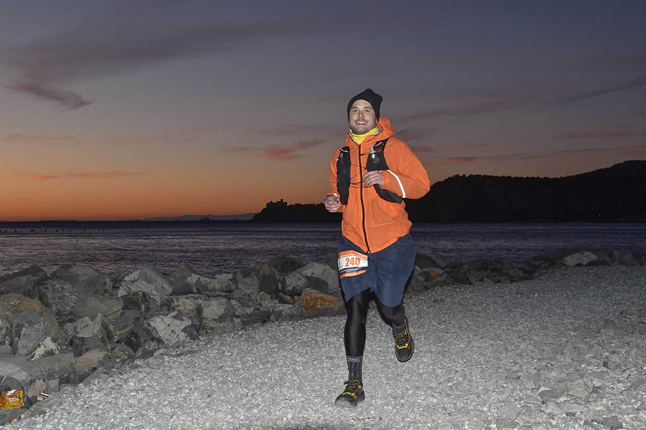 Runner alla Corsa della Bora 2027, Trieste Ultra Trail (ph. IoSonoFVG)