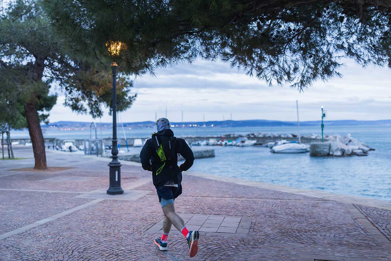 Runner alla Corsa della Bora 2027, Trieste Ultra Trail (ph. IoSonoFVG)