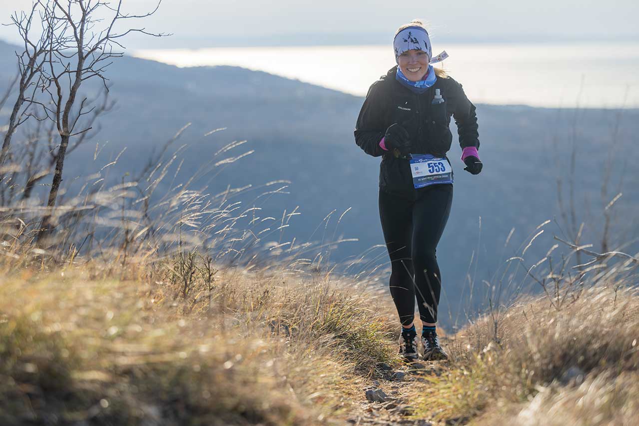 Runner alla Corsa della Bora 2027, Trieste Ultra Trail (ph. IoSonoFVG)