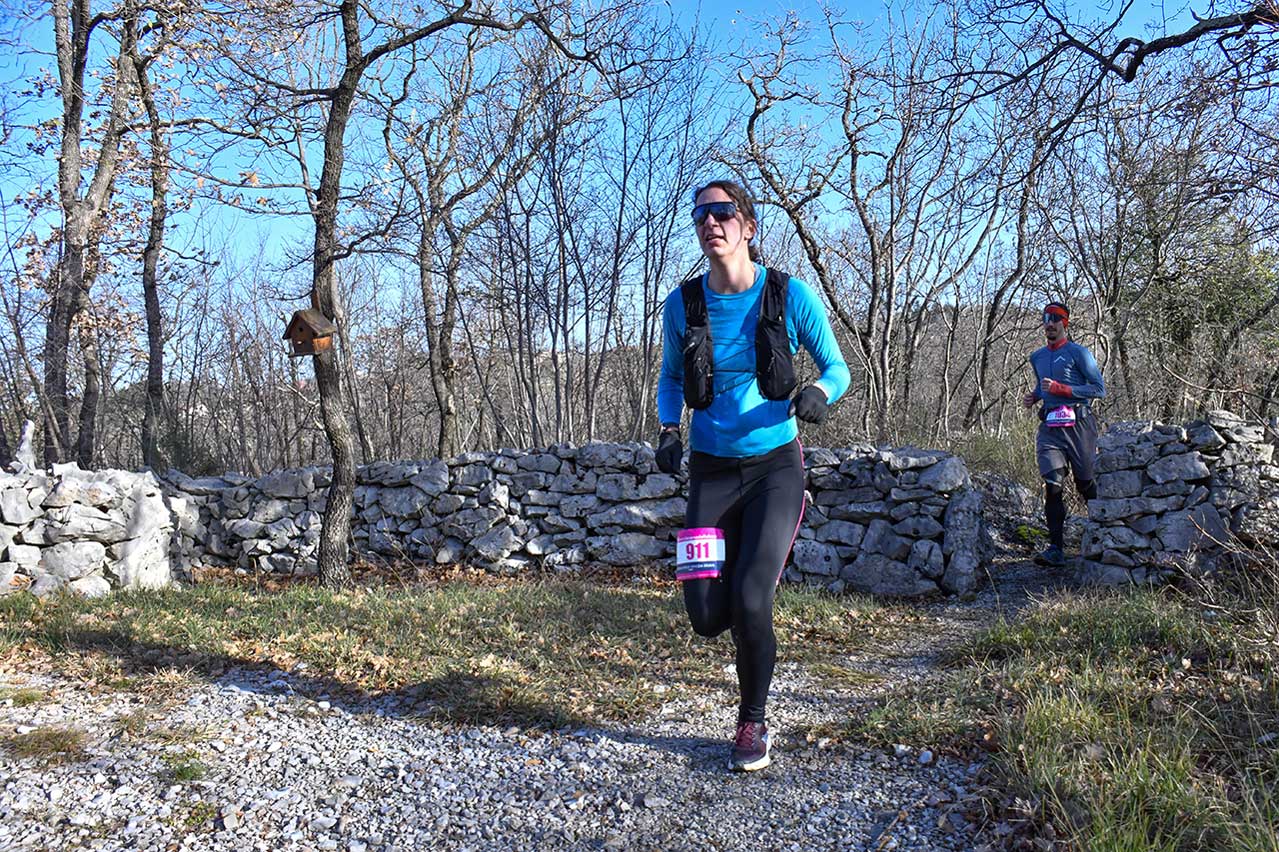 Runner alla Corsa della Bora 2027, Trieste Ultra Trail (ph. IoSonoFVG)