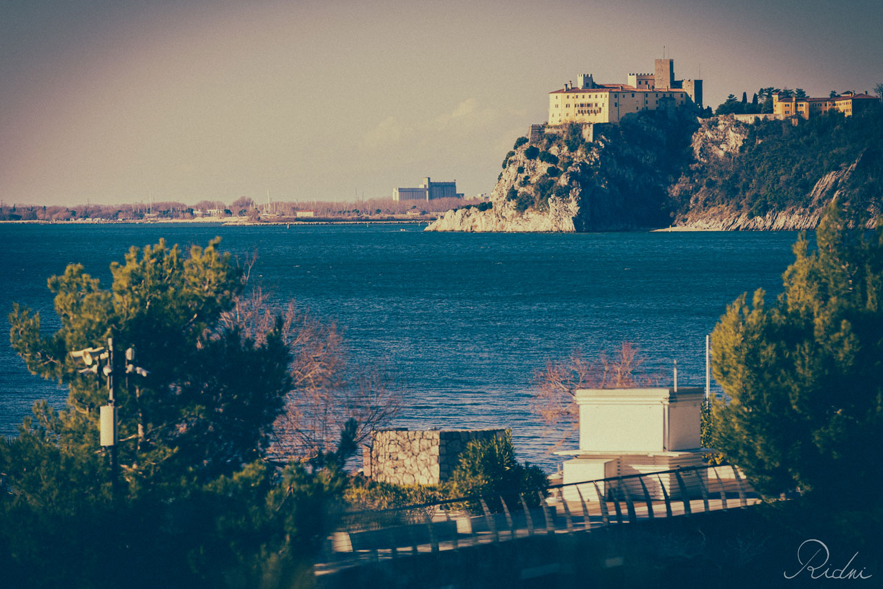 Vista sul Castello di Duino da PortoPiccolo